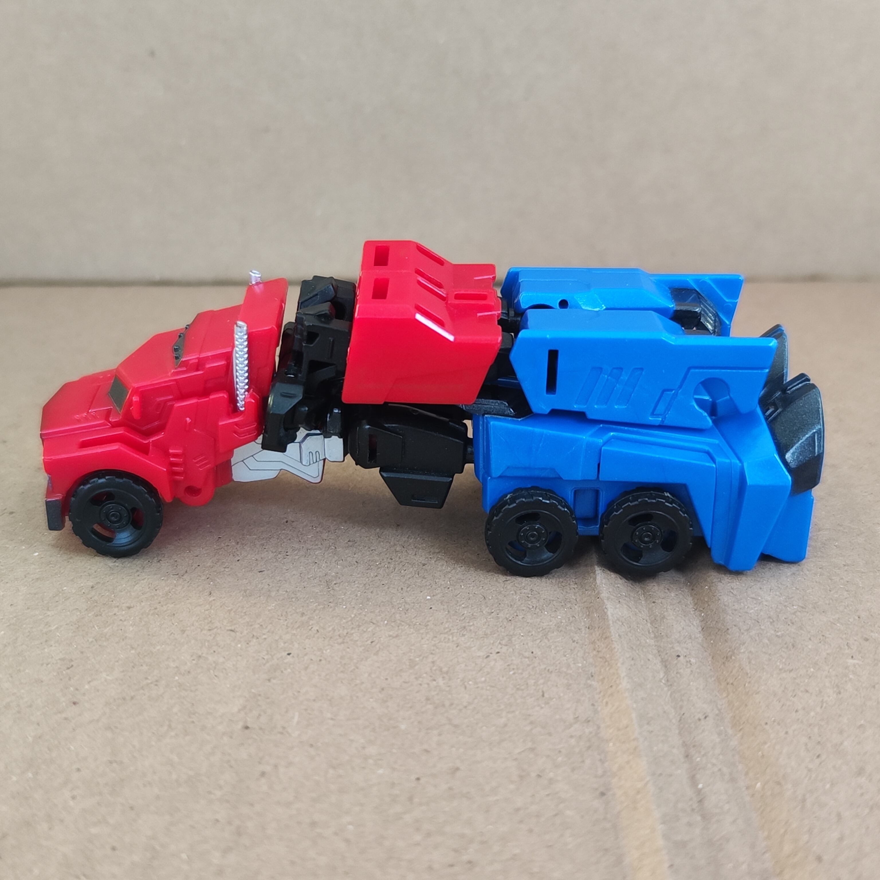 トランスフォーマーアドベンチャー TAV45 オプティマスプライム&グリム