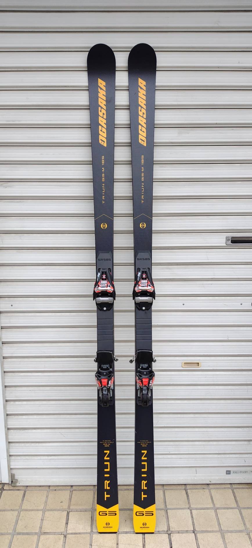 OGASAKA TRIUN GS-M 185cm 21-22モデル/スキー板 OGASAKA TRIUN GS-M 185cm 21-22モデル/スキー板/ビンディング付き