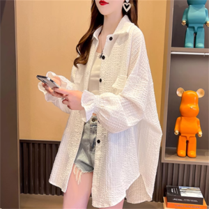 【送料無料】 アウター 2色 羽織り カーディガン 日焼け防止 UV サマーカーディガン ガウン ショート 袖あり 長袖 フレア袖 フレアスリーブ Vネック フレア Aライン ボタン 薄手生地 かわいい 大人可愛い 綺麗 シンプル カジュアル 大人 上品 おしゃれ お洒落 大人女子 こなれ感 コンサバ 定番アイテム 体型カバー フェミニン ガーリー 無地 夏 女性 レディース ママ 20代 30代 40代 デート お出かけ 女子会 お呼ばれ お茶会 授業参観 休日 アウトドア 普段使い ファッション