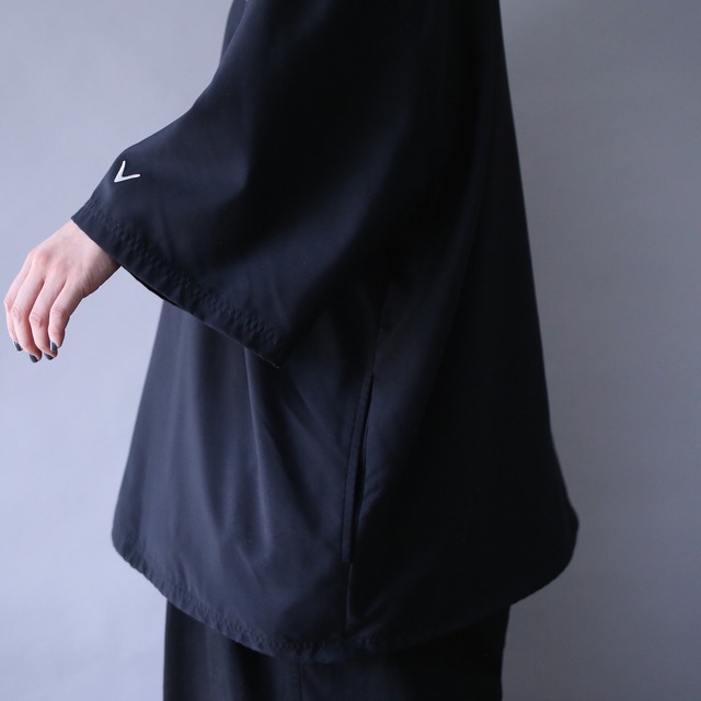 "刺繍" front and back one point design over silhouette half-zip h/s pullover