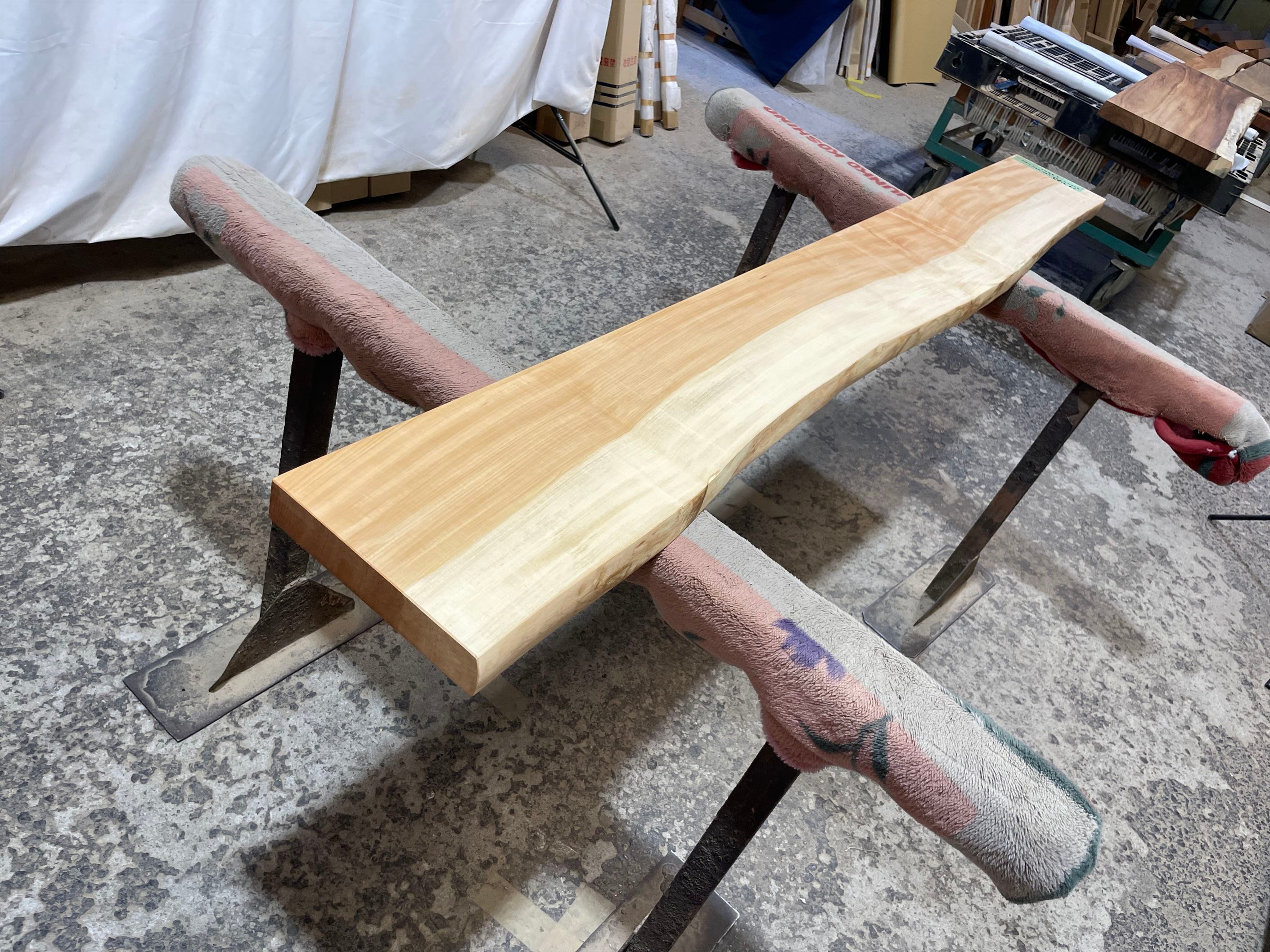 トチ9139 トチの木 一枚板無垢 乾燥材 2000x220-230-220x38mm