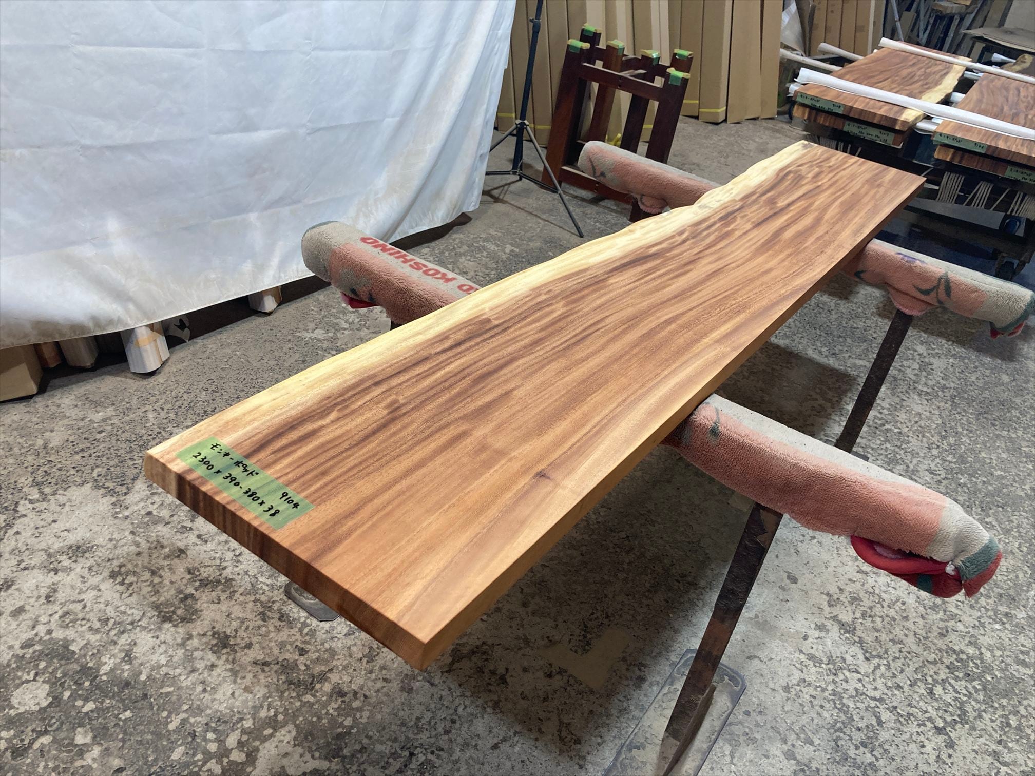 モンキーポッド9104 一枚板無垢 乾燥材 2300x390-380x38mm