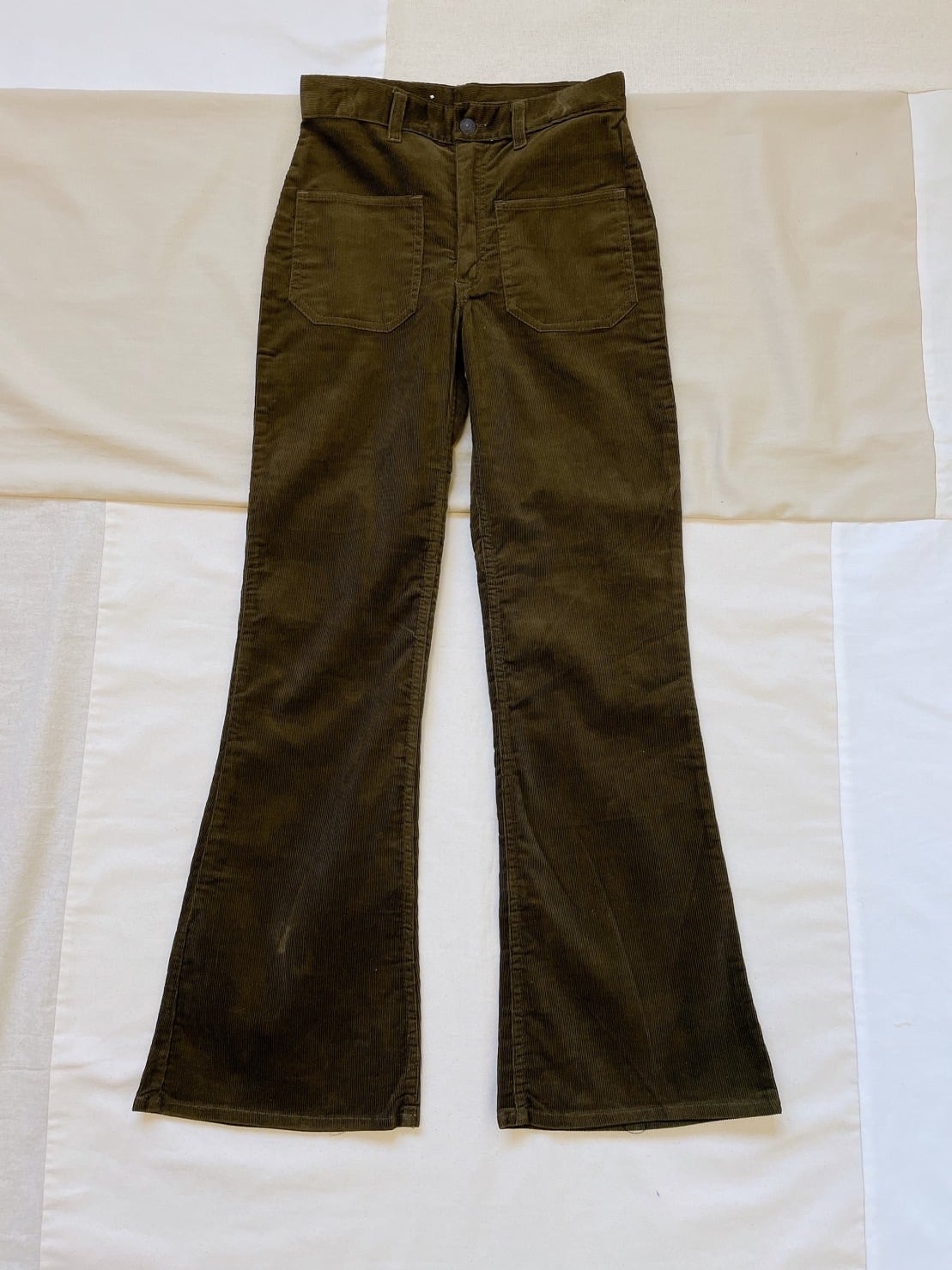 70年代 Levi's コーデュロイフレアパンツ ビッグE | Used & Vintage Clothing 『VALON』『Lanp』  powered by BASE