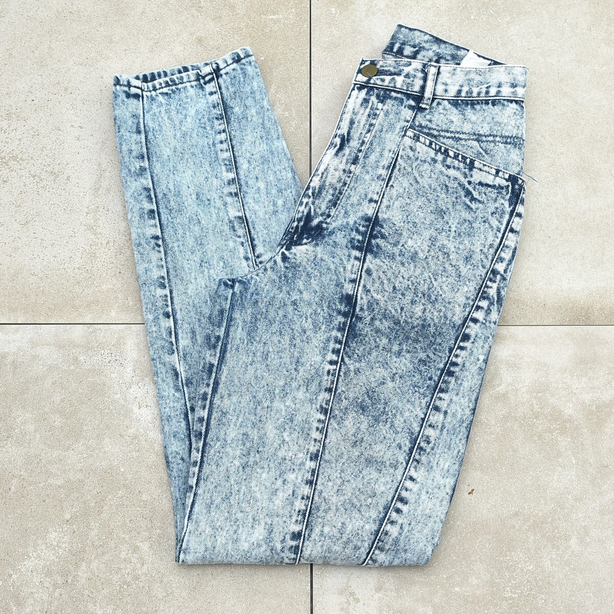 Line design chemical wash demim pants