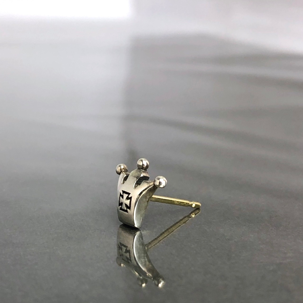 CROWN STUD / クラウンスタッド