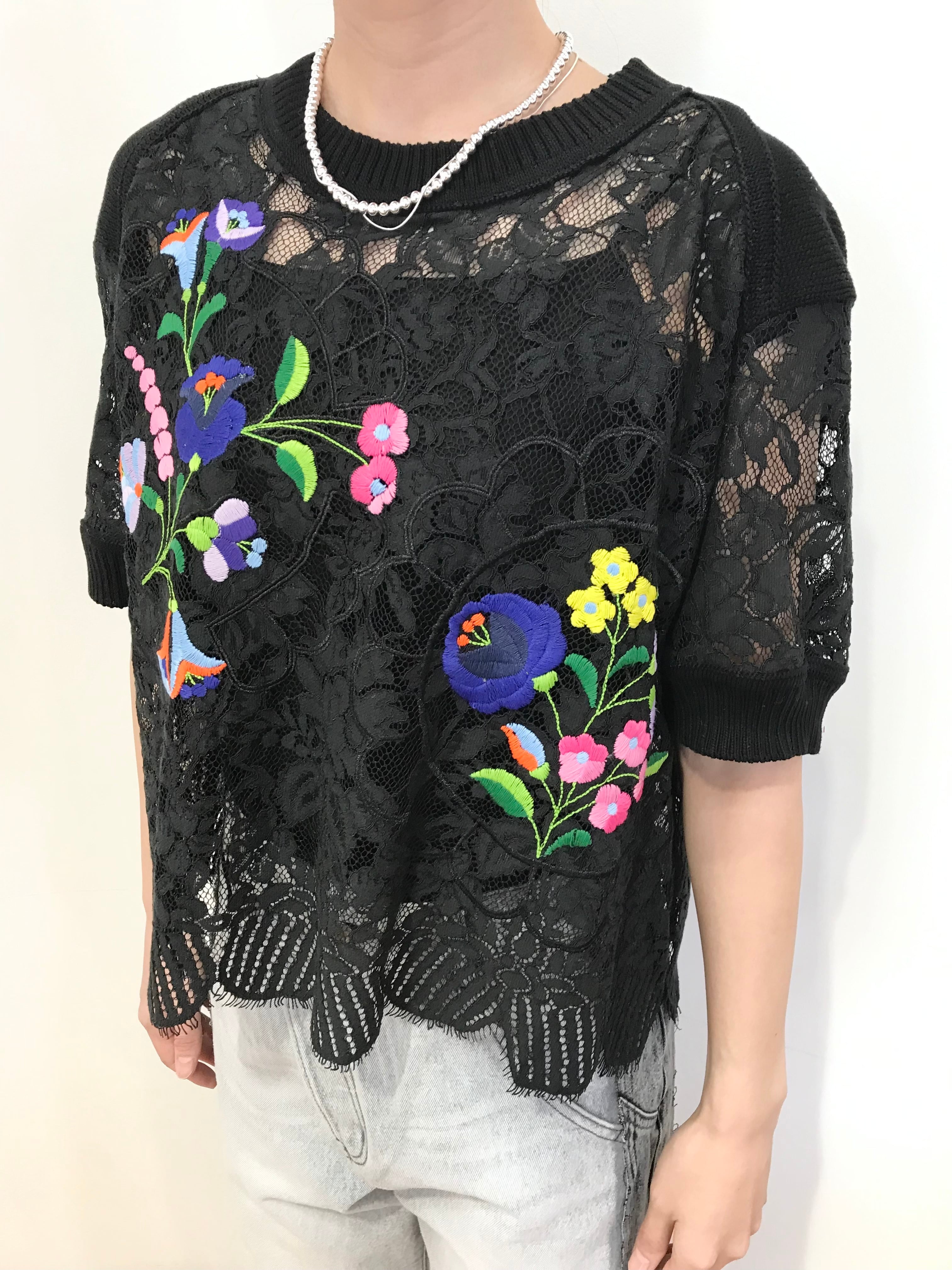 【boussole】フラワー刺繍レースプルオーバー