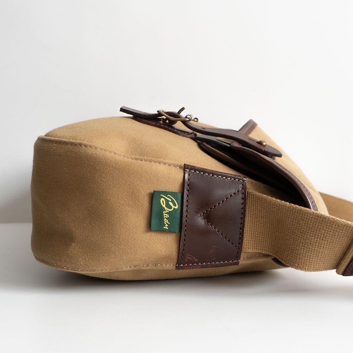 BRADY アリエルトラウト ARIEL TROUT カーキ ブレディ Brady ブレディ