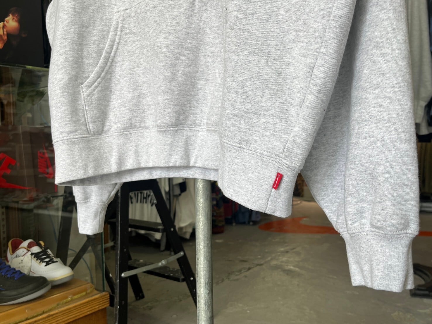 Supreme TAG HOODED SWEATSHIRT ASH GREY XL 49184 | BRAND BUYERS OSAKA