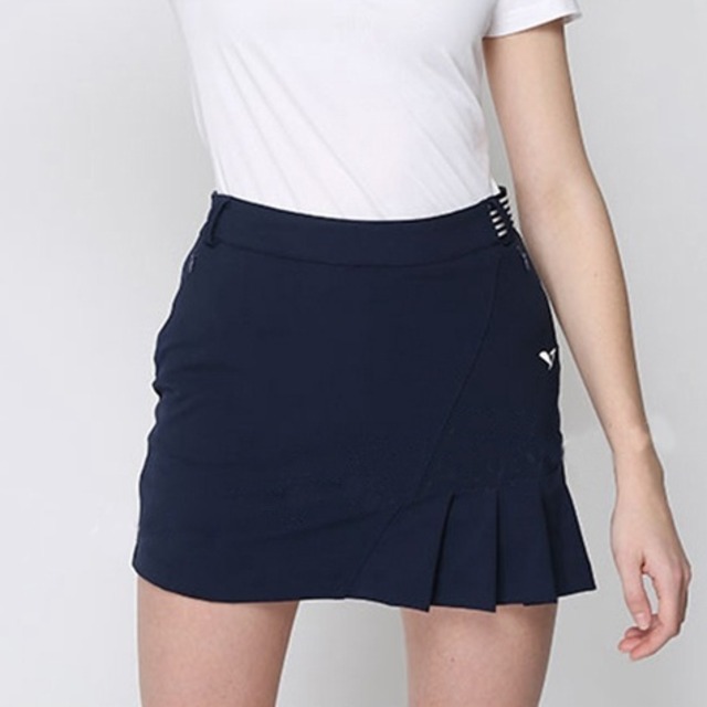 小さなプリーツ　スカート