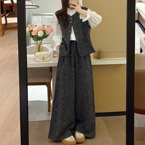 オーバーサイズ ベストとワイドパンツのセットアップ W01328