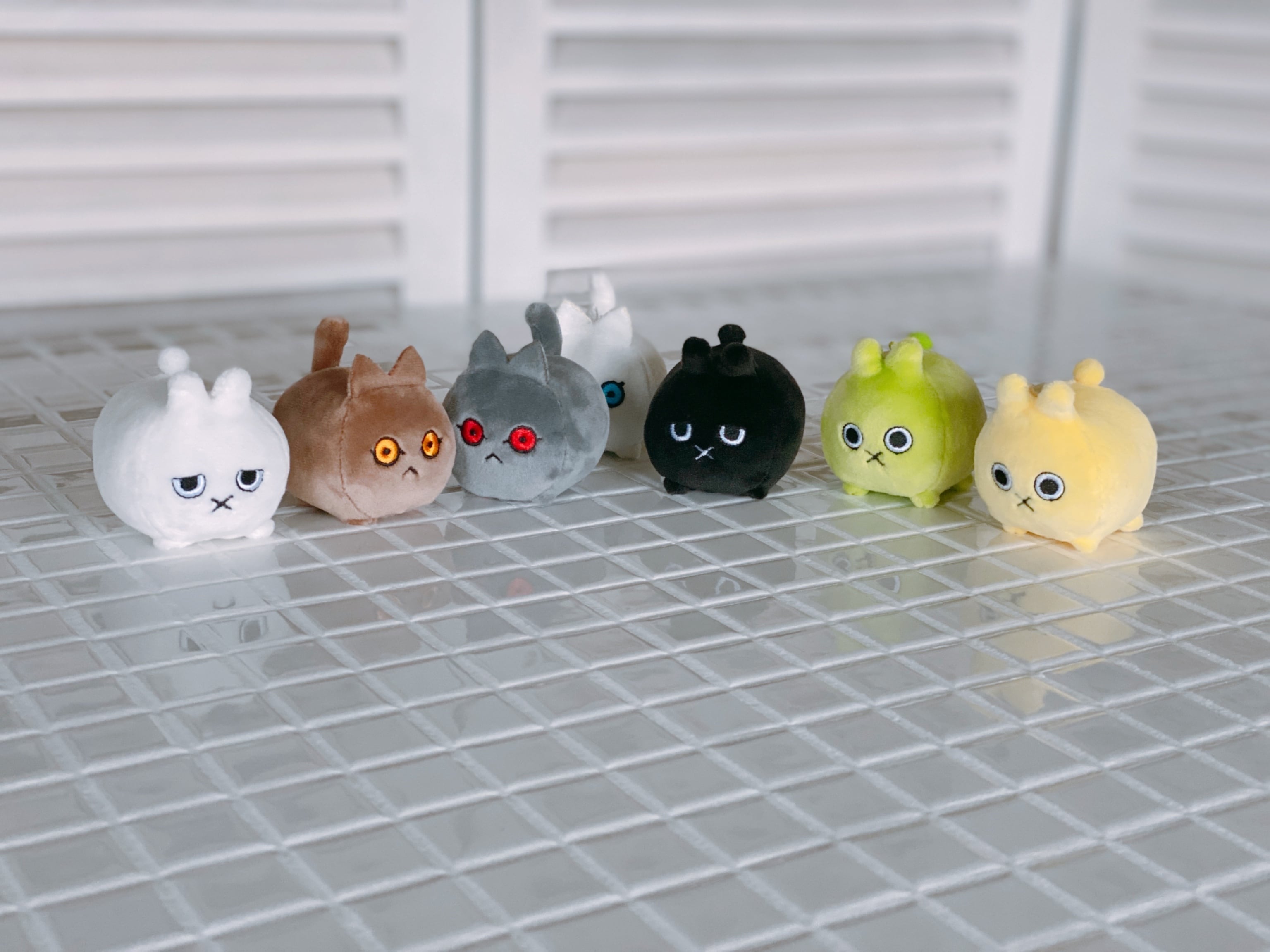 カプセルトイ・USAGIMAKER産オオカミ＆ウサギたちぬいぐるみ（第二弾