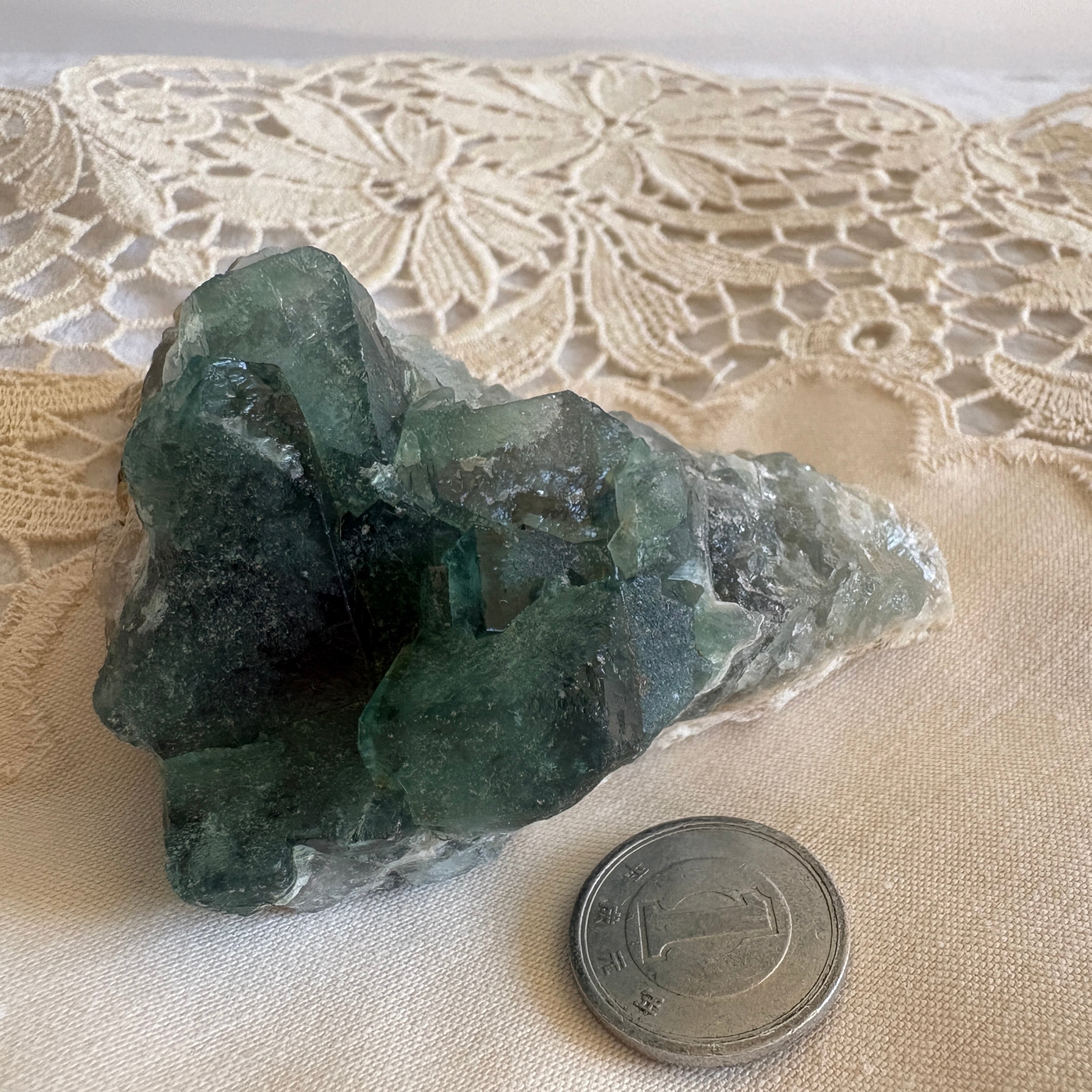 【極上結晶/美共生】中国 香花嶺産 フローライト クォーツ原石 中国・湖南省・香花嶺産 グリーンフローライト原石｜UV蛍光する美しい