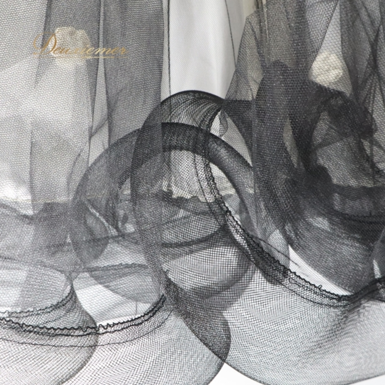 社交ダンス 衣装 スタンダード ドレス ワンピース スタンダードドレス 白 黒 フリル フロート レース in the MOOD インザムード 花 上品 高級感 ボリューム 綺麗い デモ 競技 ダンス パーティ ブラック系 ホワイト系 フォーマル エレガント チュール おしゃれ 豪華 ダンス衣装 スカート ステージ衣装