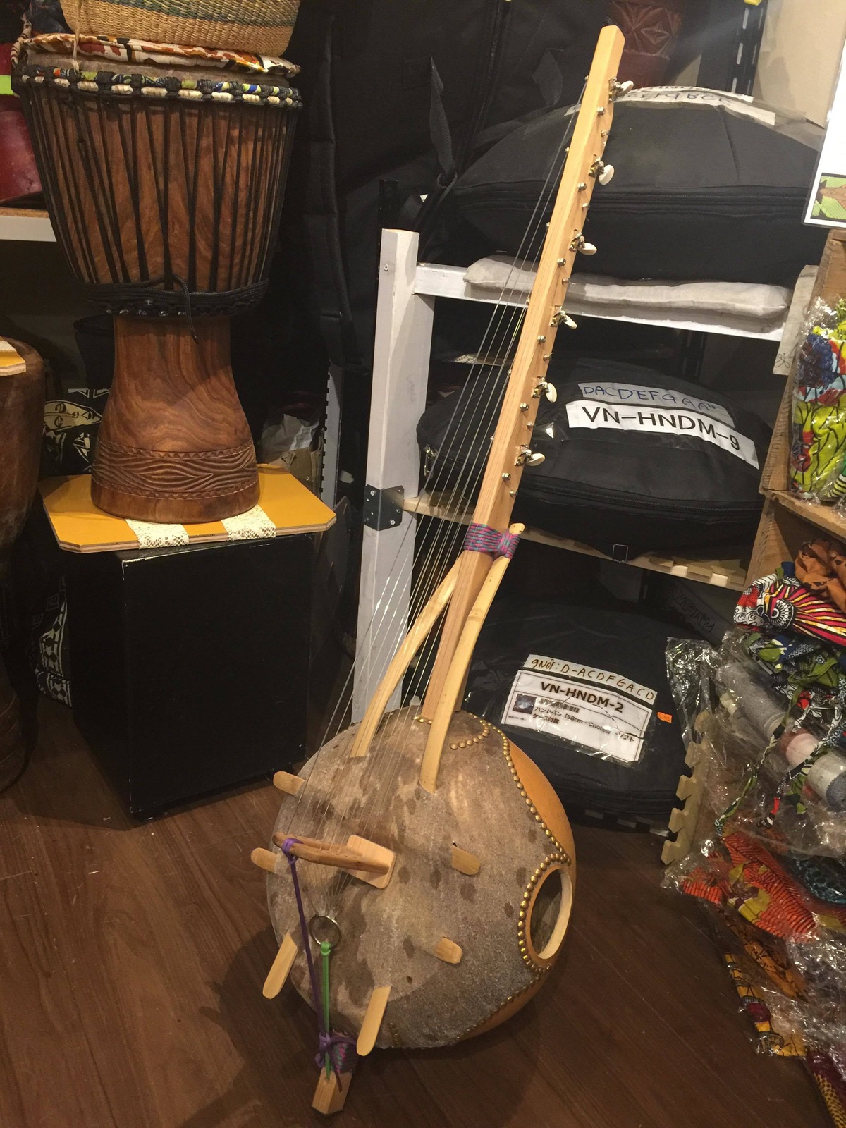 西アフリカのハープ カメレンゴニ | WONTANARA TOKYO