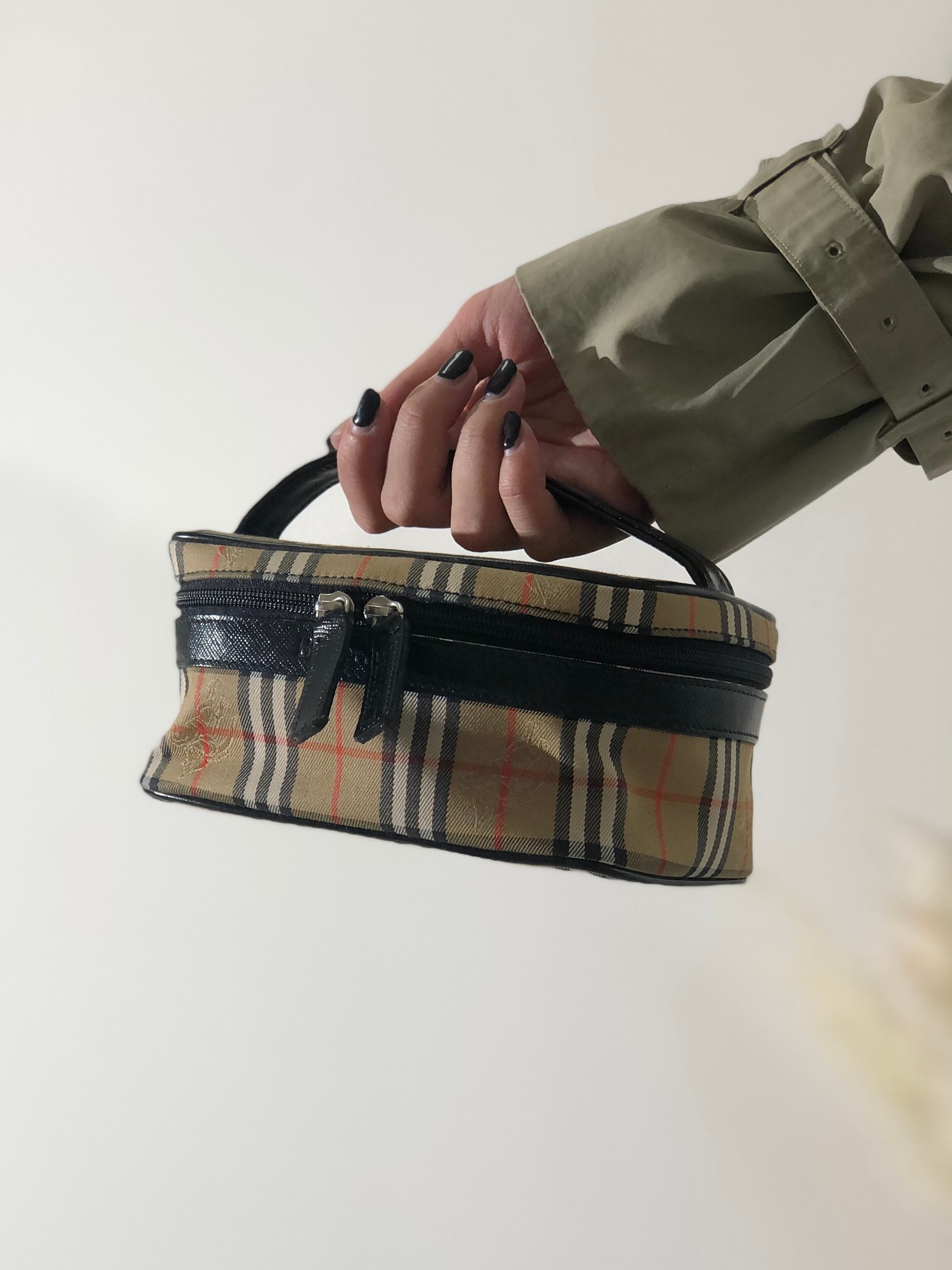 BURBERRY バーバリー クラシックチェック バニティバッグ コスメポーチ ...