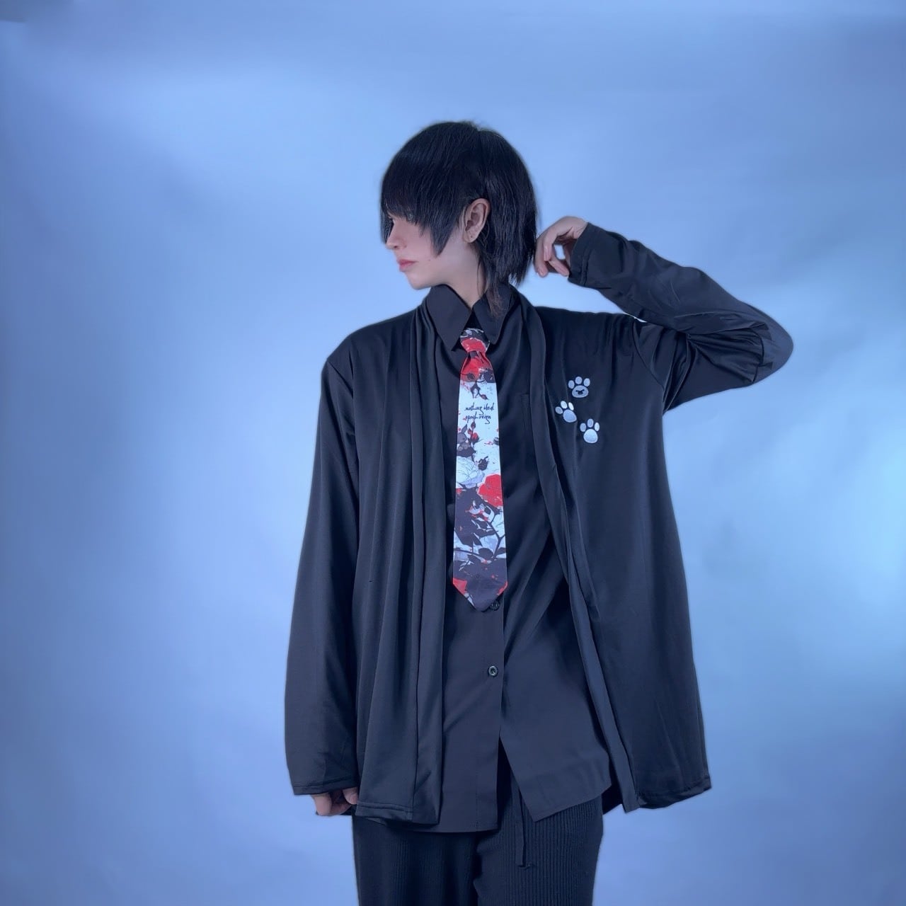 ネクタイ付きロングシャツ —ROSE GRAPHIC— | NIER CLOTHING