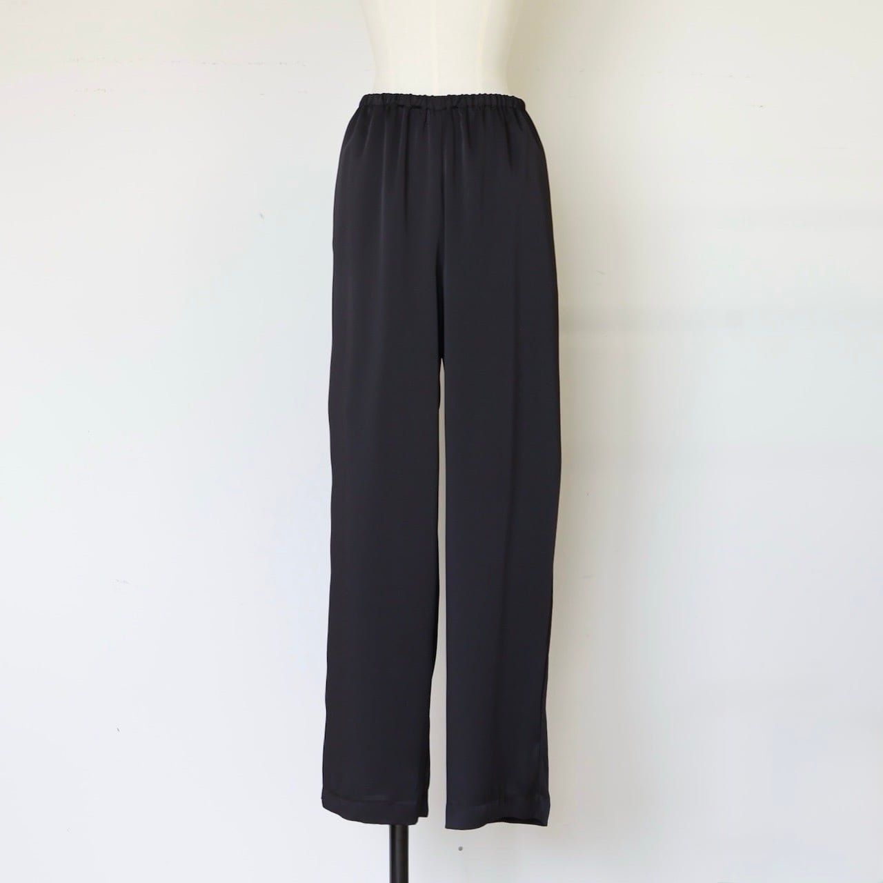 GPB-305 Relaxy Satin Pants | gypsohila