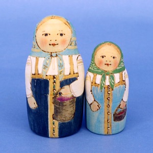 マリア・ドミトリエワ作　マトリョーシカ　8個型