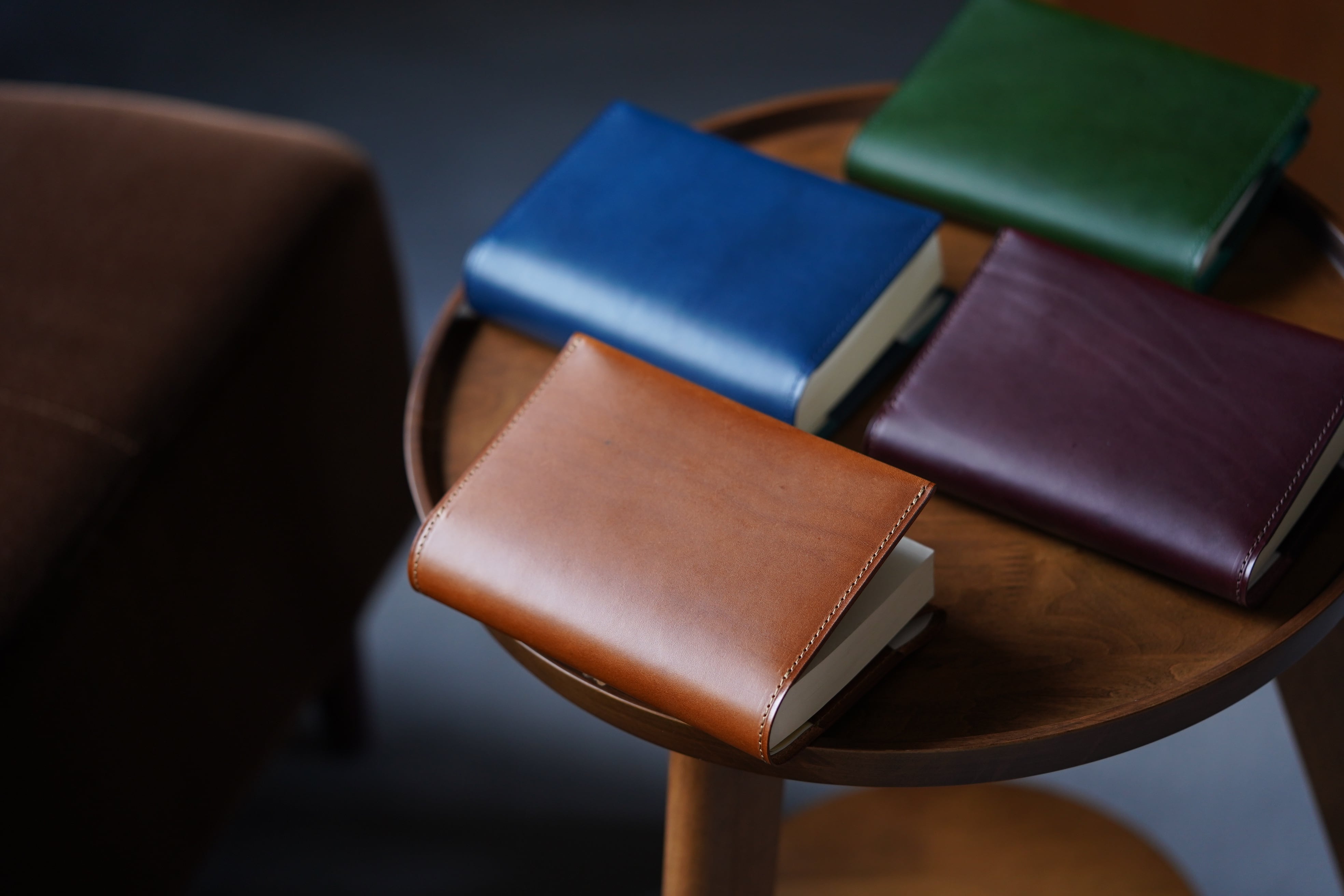 ワックスペーパー ➕ 本革の文庫本サイズブックカバー | iichi 日々の