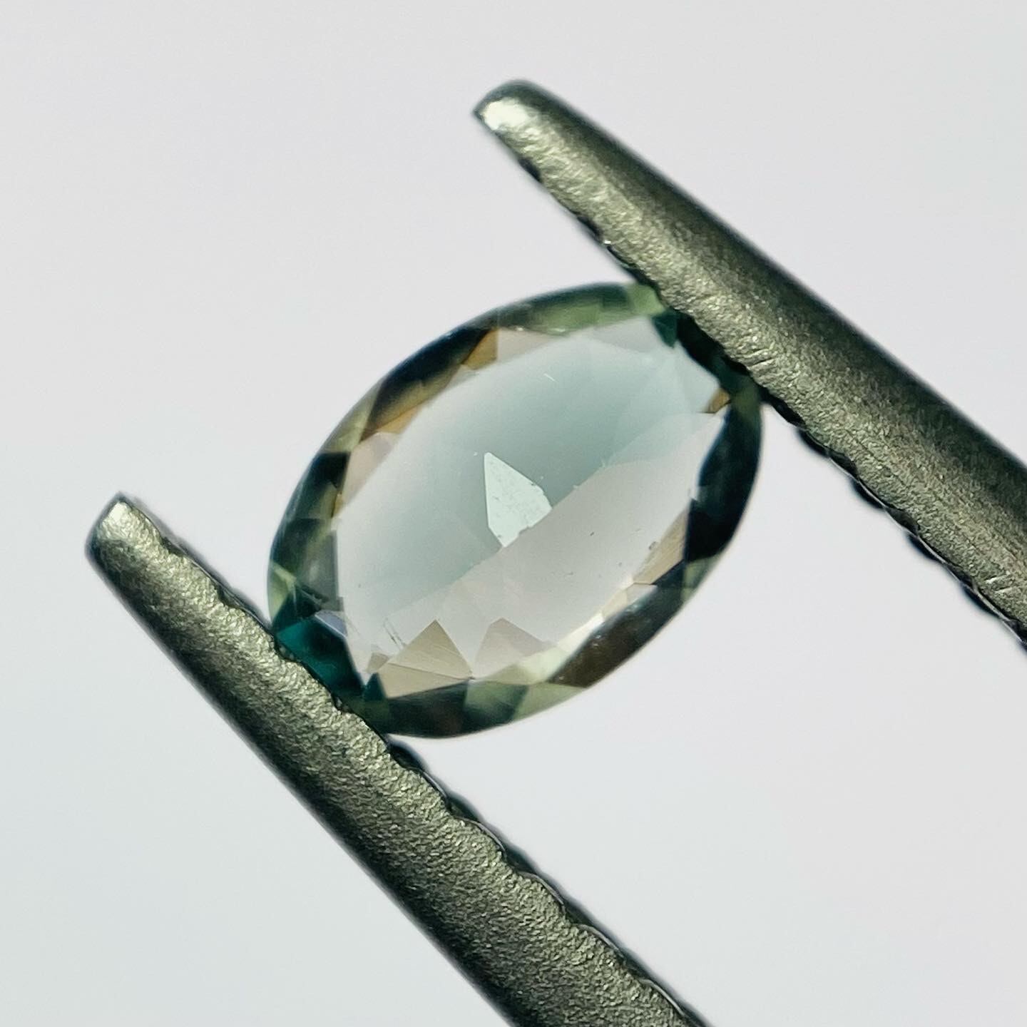 魅惑の多色性　オレゴンサンストーン1