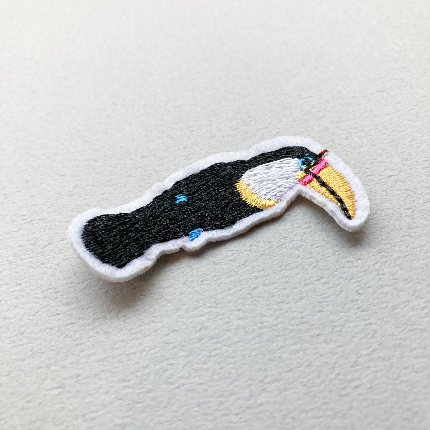 黄色いくちばしの黒い鳥ワッペン | Dua-アクセサリーパーツショップ