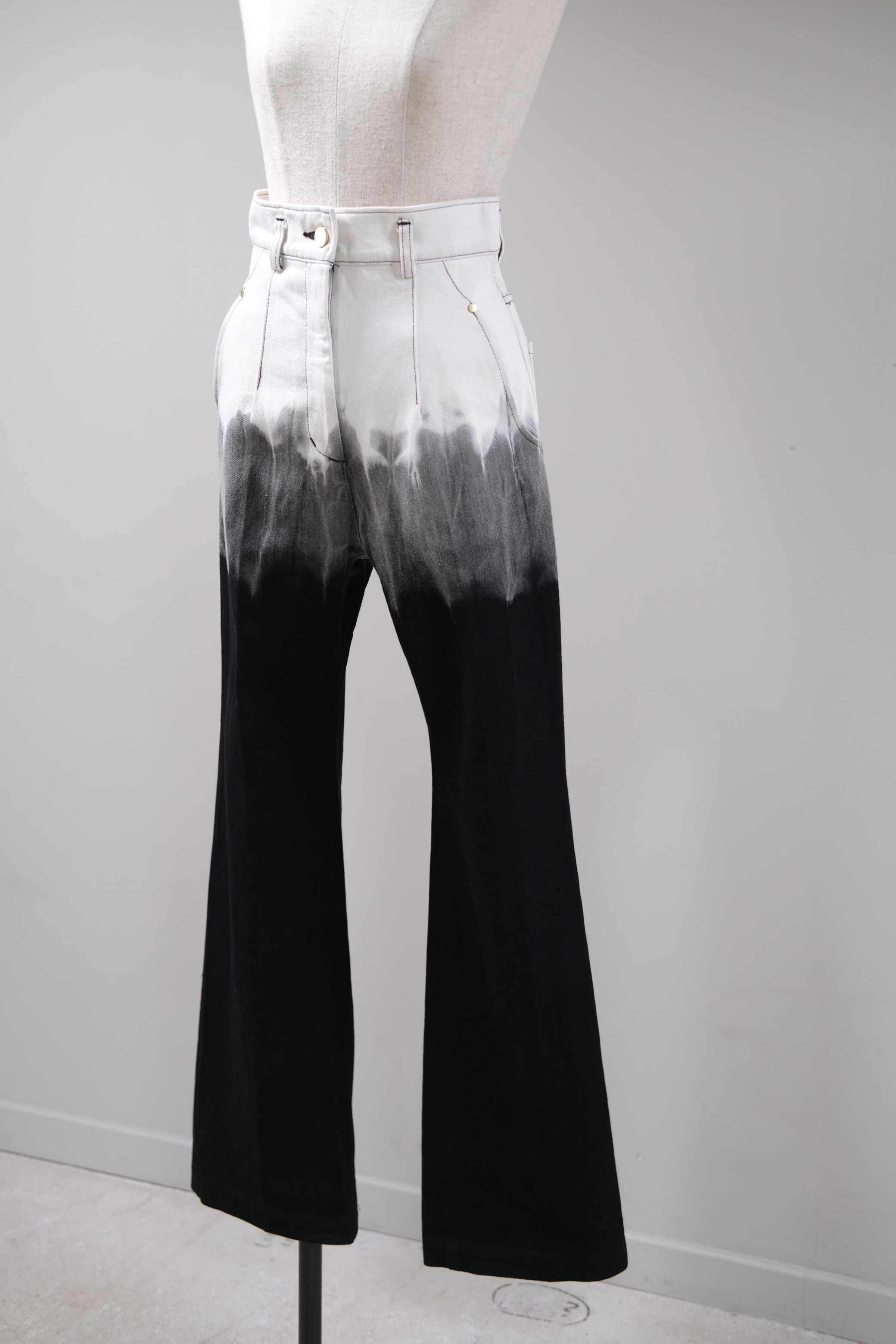 パンツ Mame Kurogouchi Gradient Dye Flare Jeans Mame Kurogouchi】Gradient Dye Flare Jeans - black - | loop