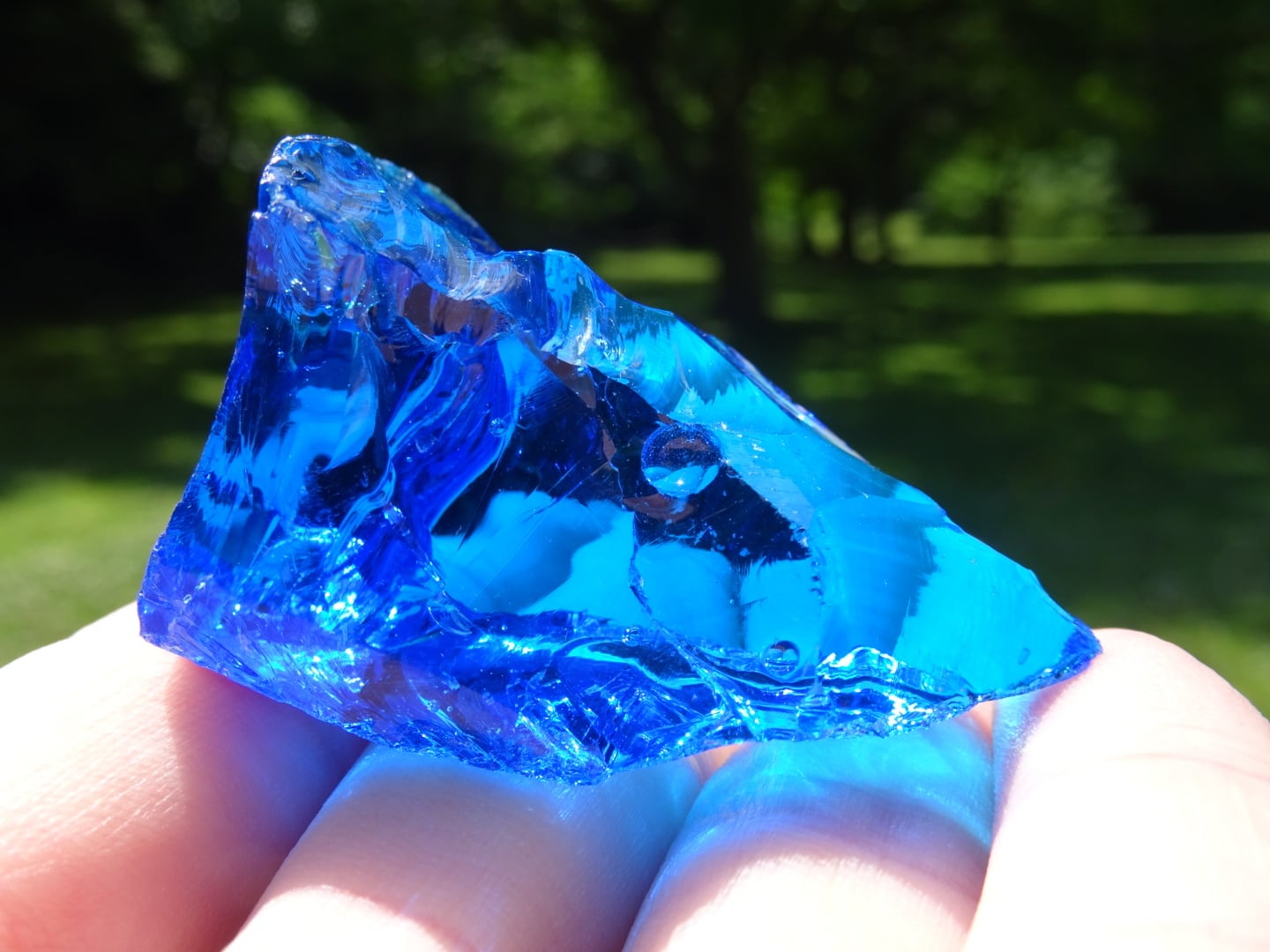 ☆気品ある輝き☆アンダラクリスタル ロイヤルブルー☆天然ガラス アンダラクリスタル、ロイヤルブルー（1） | 虹石屋