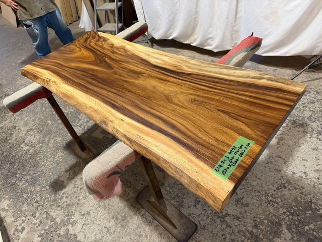 モンキーポッド9773　一枚板無垢 乾燥材　1550ｘ600-550-600ｘ40mm カウンター　センターテーブル　ダイニングテーブル