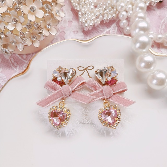 《 ハートビジュー×チャーム付ミンクファー 》 ピアス