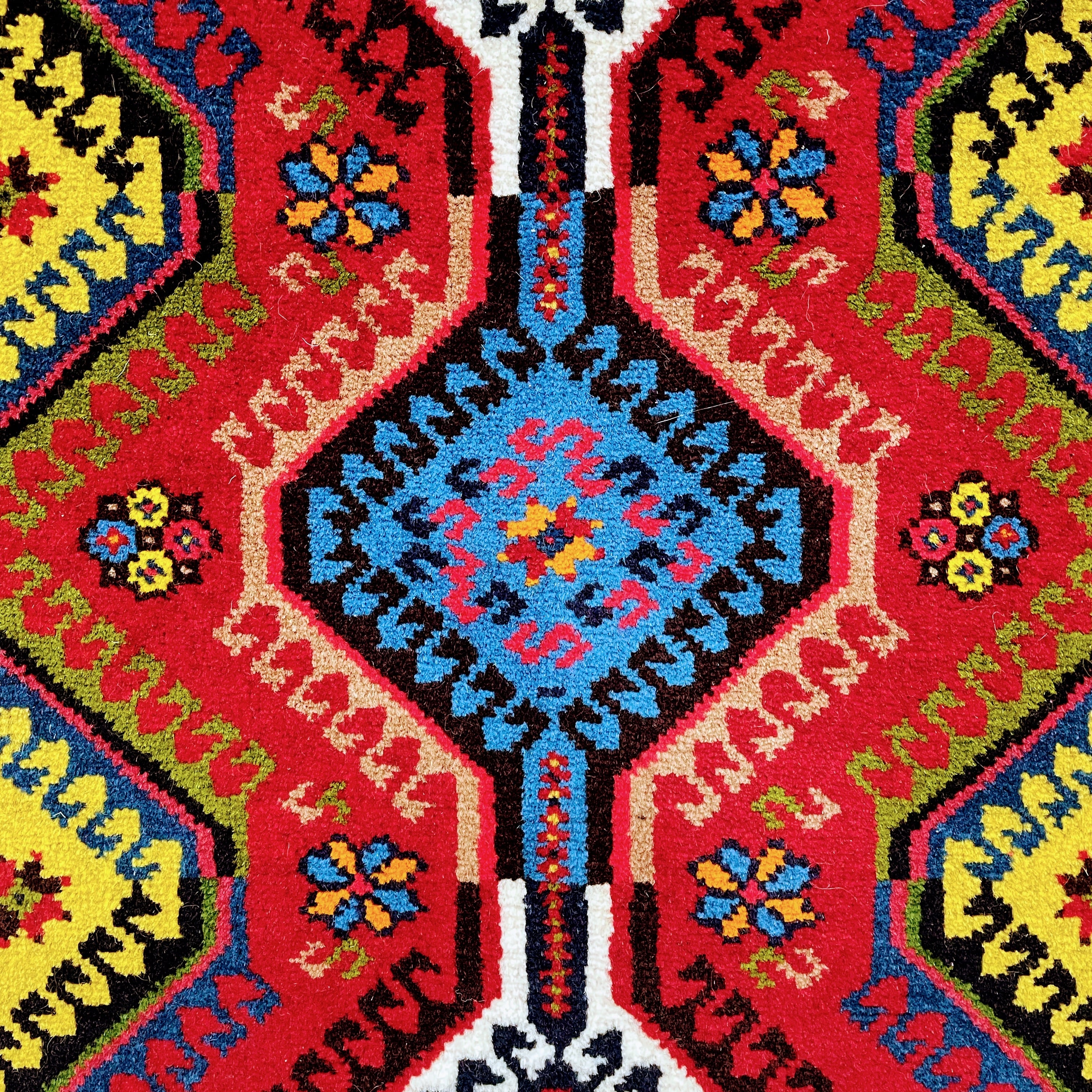 ペルシャ絨毯 トライバルラグ ヤラメ産 オールド絨毯 サイズ 55×56cm