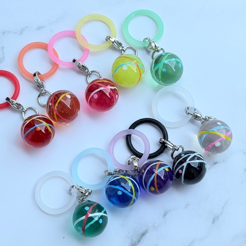 【金具シルバー】まんまる、つやつや、ふたつとない。実物をお届け！レジンヨーヨーチャームャーム✨数量限定