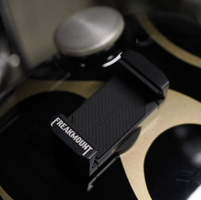 Freak Mount 2.0『フリーク・マウント』