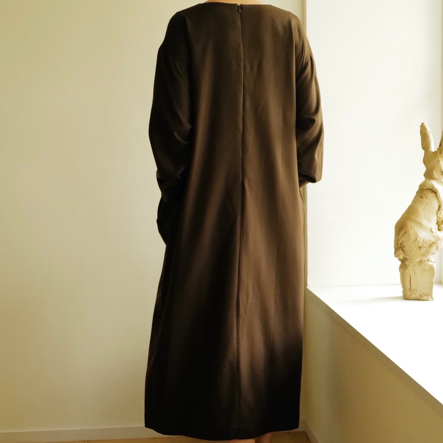 WIRROW｜Botany wool boat neck dress | HJ GALLERY