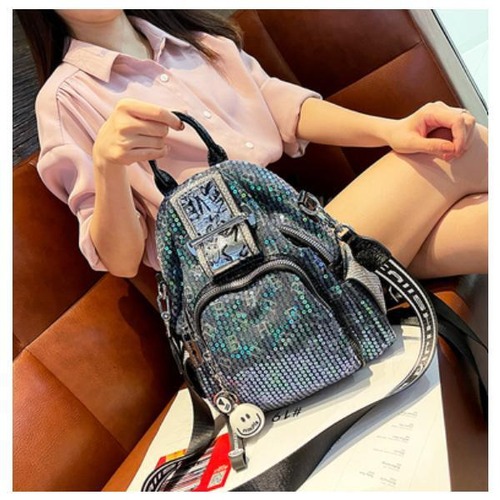 バッグ  レディース  リュック  ショルダーバッグ  ２WAY  スパンコール  大容量  ストラップ付き  ファスナータイプ  オシャレ  ファッショナブル