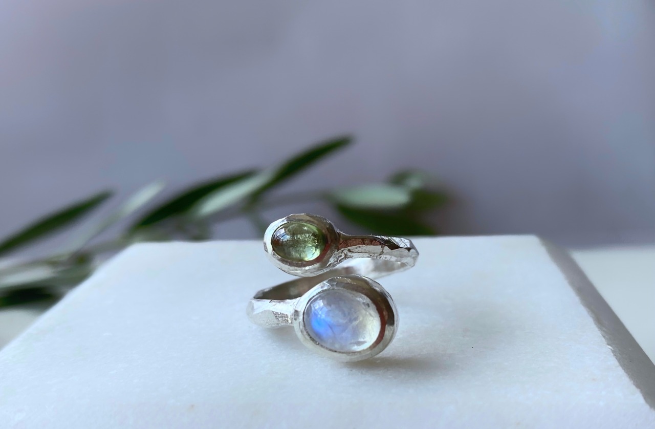 Sun & Moon ring ペリドット＆ブルームーンストーンのリング