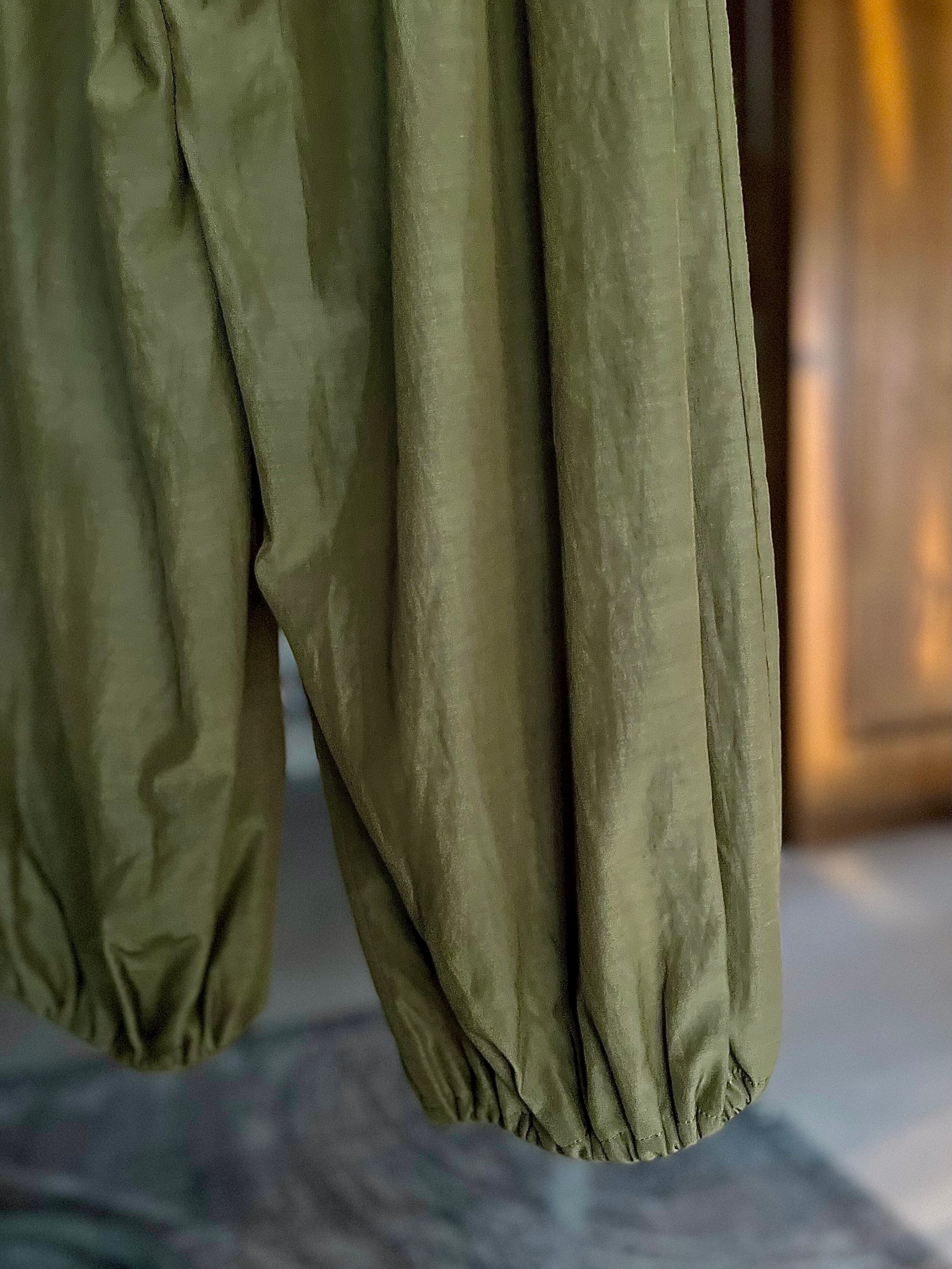 IIROT cupro Cotton Ballonepants パンツ ホワイト カジュアルパンツ