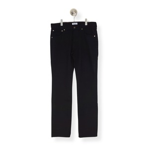 ストレートジーンズ　ブラック