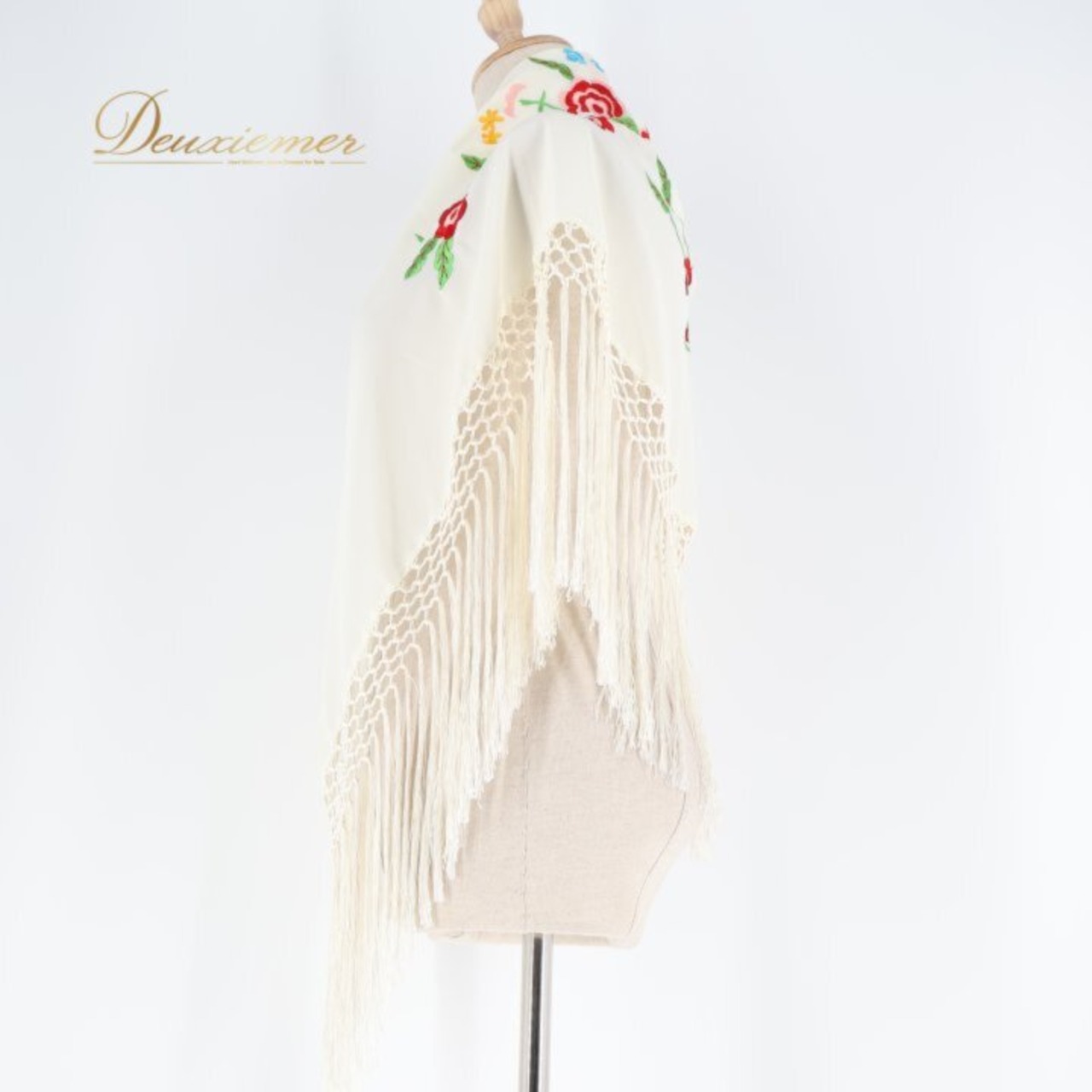 フラメンコ 衣装 シージョ ピキージョ ホワイト系 レッド系 グリーン系 白 赤 緑 刺繍 花柄 フレコ トライアングル 小物 飾り 装飾 ダンス パーティ 発表会 フラメンコ衣装 フリル 衣装小物 ダンス小物 舞台衣装 発表会用 ライブ衣装 刺繍デザイン 花柄刺繍 フリンジ 小物飾り 装飾用