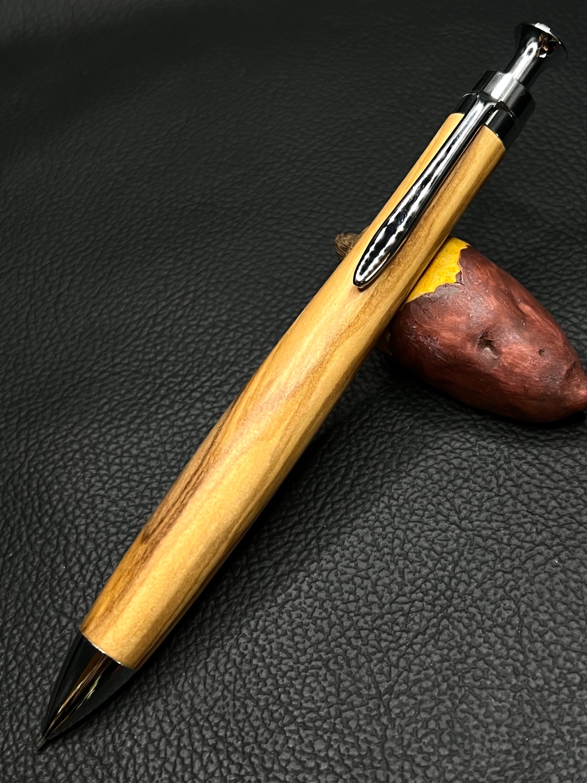 スネークウッド極上杢 ゴールド金具シャープペンシル0.5ミリ こぶた  