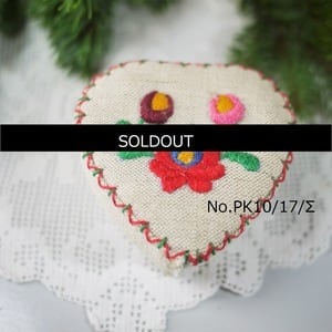 マチョー刺繍の箱 黒 ハンガリー | こりすのパン屋Base店 （世界の