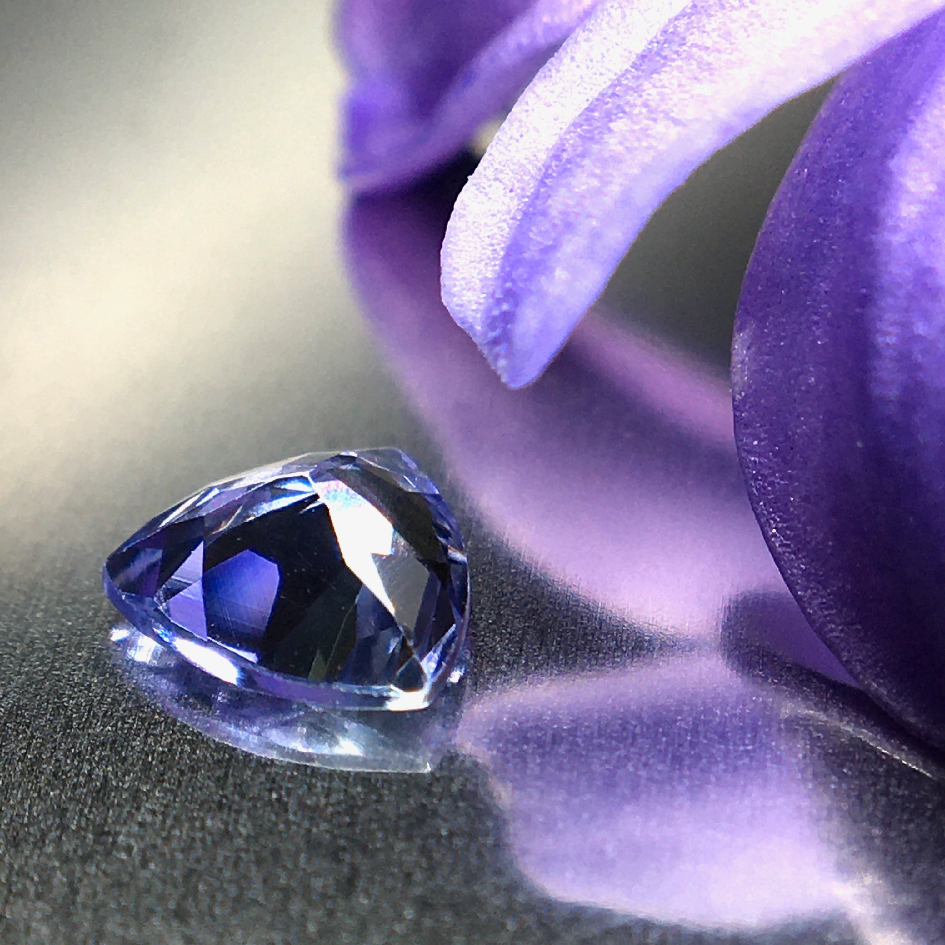 繊細な”すみれ色”の宝石 0.3ct UP 天然 非加熱 タンザナイト