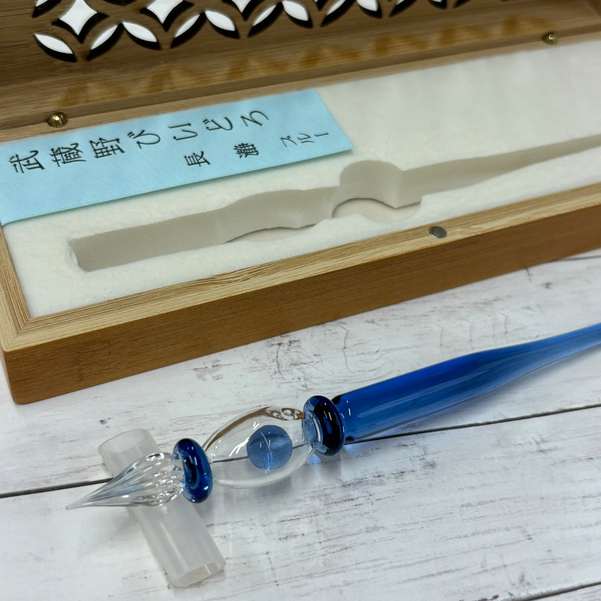 きゃろくろガラス工房 ガラスペン 「雲の上（うす青&ラメ青）」中字 