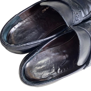 vintage GUCCI logo design leather loafers