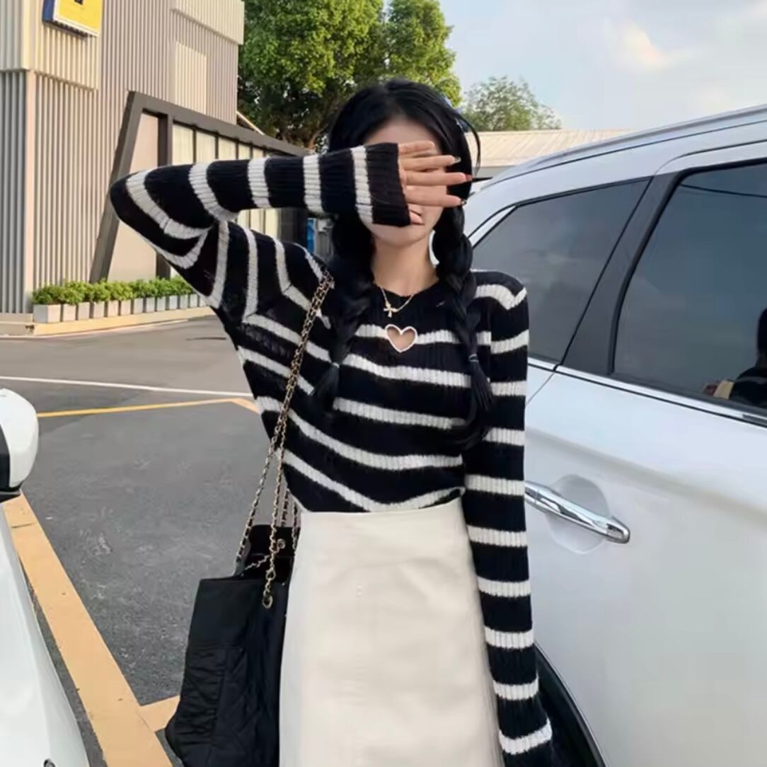 heart cutting border knit