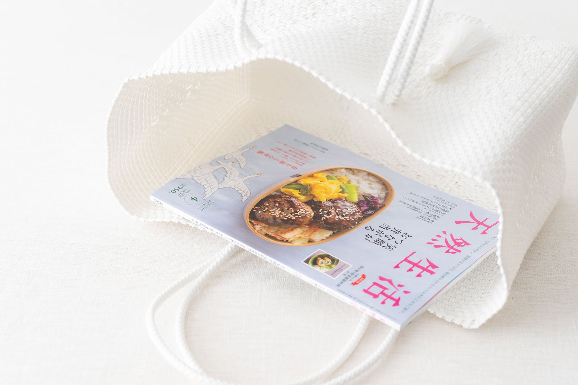 真藤舞衣子さん×天然生活 メルカドバッグ・タッセル付き 大 | 天然生活