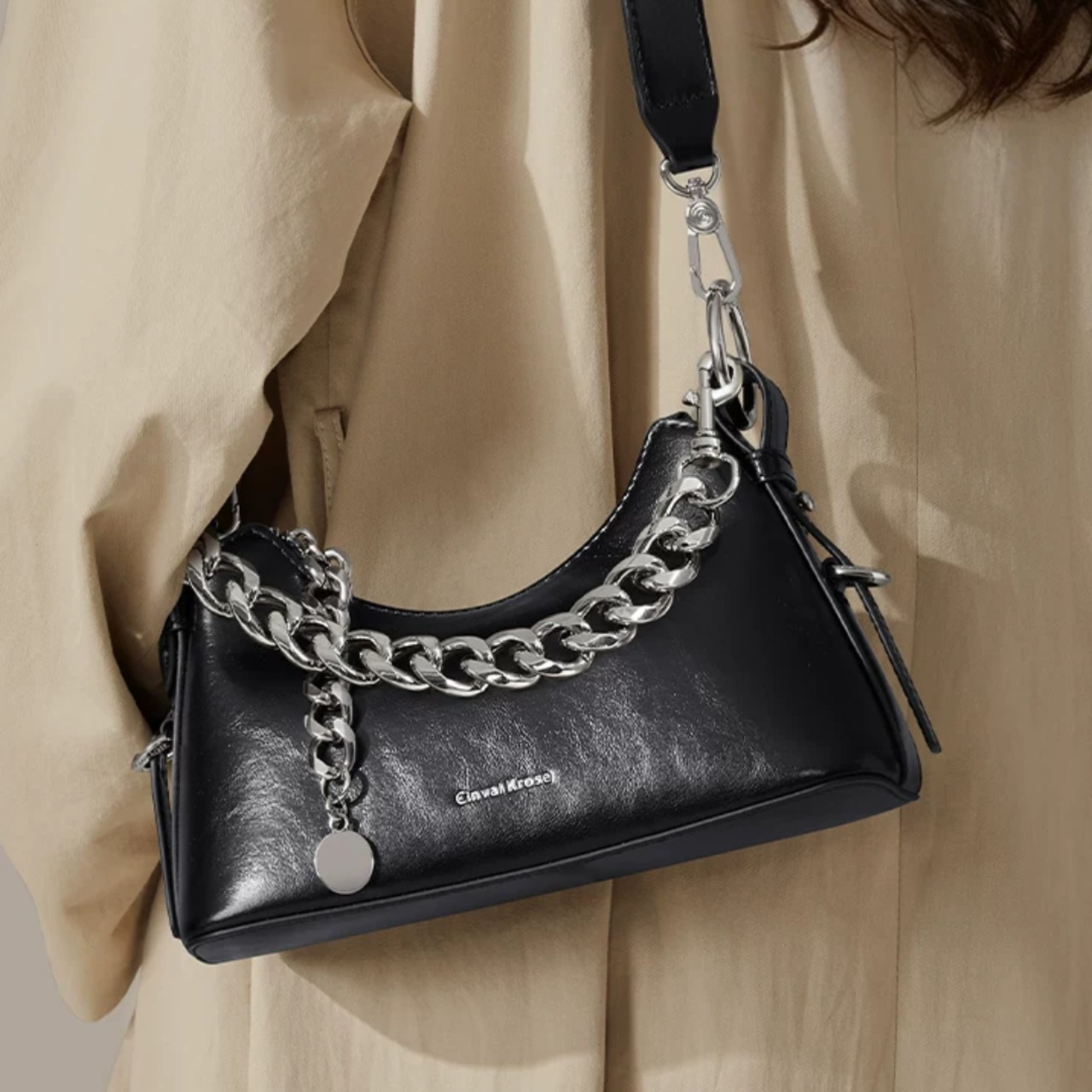 Crossbody bag with charm (ME497)