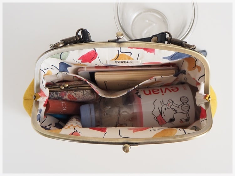 □タータンチェックのがま口ショルダーバッグ / ネイビー□ cafe(ttck