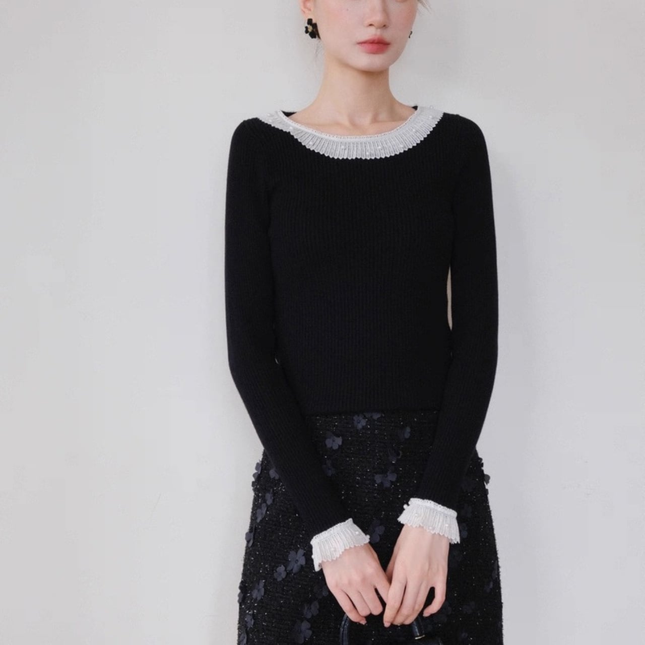 レーストリムネック リブニットプルオーバー W00338