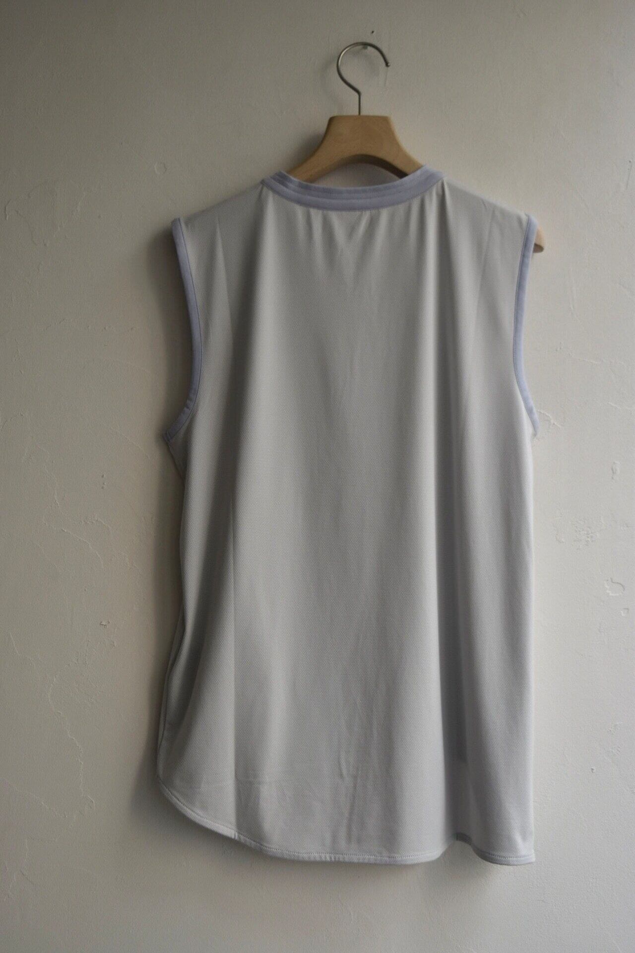 BUDO(ブドー) Mountain Pass top Sleeve_Less light gray×lilac | play