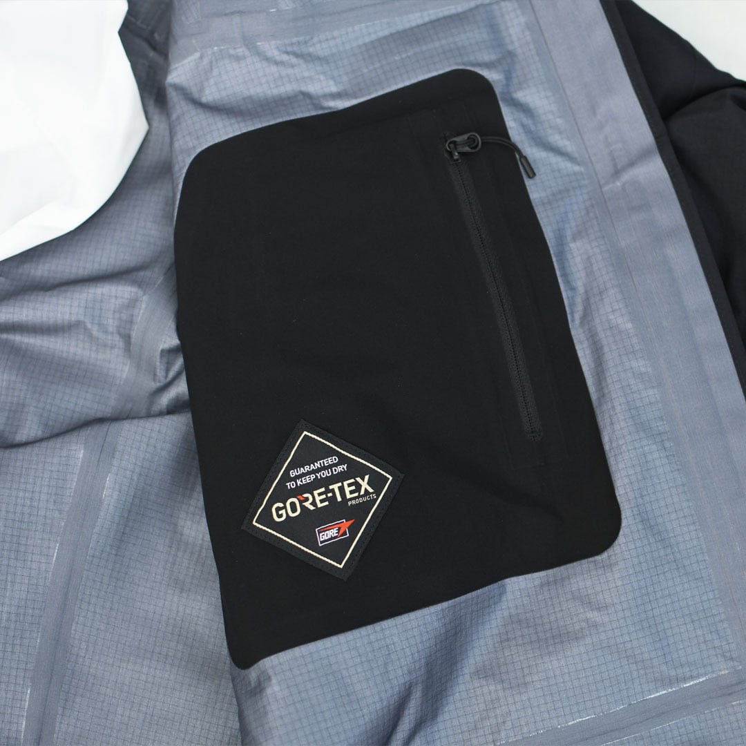 GOLDWIN [ゴールドウィン] GORE-TEX PRO Factors Jacket [GM05300